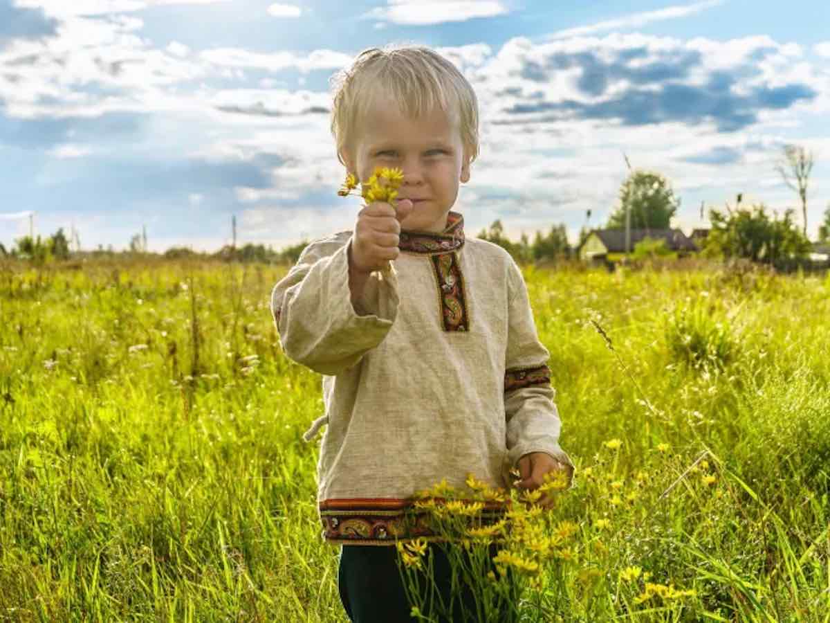 Blog 'Perhaps incorrectly, or even arrogantly, I’m anticipating that my soon-to-be-published book Saying NO to a Farm-Free Future might elicit pushback from those unconvinced by its arguments for agrarian localism' by Chris Smaje. Photo by Vitolda Klein on Unsplash.